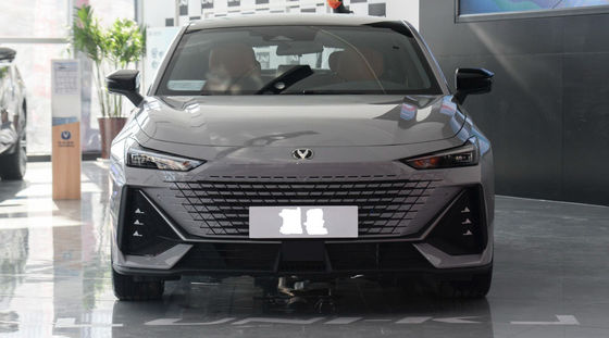 Gasoline Sedan Car EV Changan Uni-V 1.5T 2022 Intelligent Pilot Edition